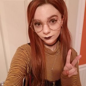 Meet your Posher, Alicia